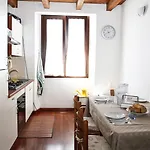 Cuscino E Cappuccino Αλγκέρο