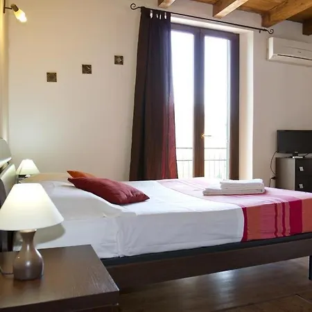 ベッド・アンド・ブレックファスト Cuscino E Cappuccino アルゲーロ