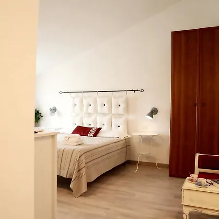 Cuscino E Cappuccino לינה וארוחת בוקר אלגהרו