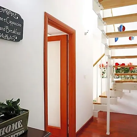 Cuscino E Cappuccino Nocleg ze śniadaniem 3*