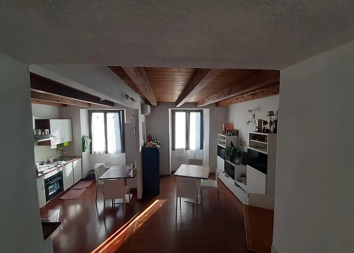 Cuscino E Cappuccino Альгеро